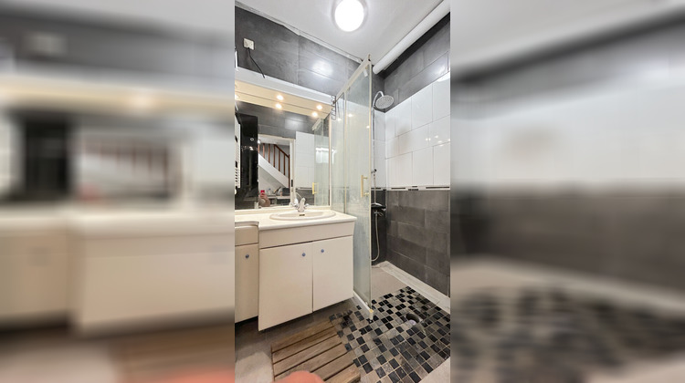 Ma-Cabane - Location Maison SAINT-GENES-DE-BLAYE, 85 m²