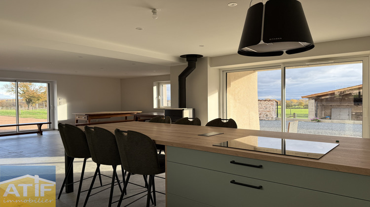 Ma-Cabane - Location Maison Saint-Georges-de-Baroille, 152 m²