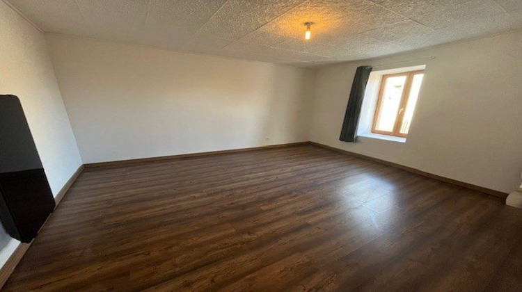 Ma-Cabane - Location Maison Saint-Germain-Laval, 93 m²