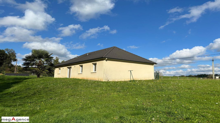 Ma-Cabane - Location Maison SAINT GERMAIN LES VERGNES, 85 m²