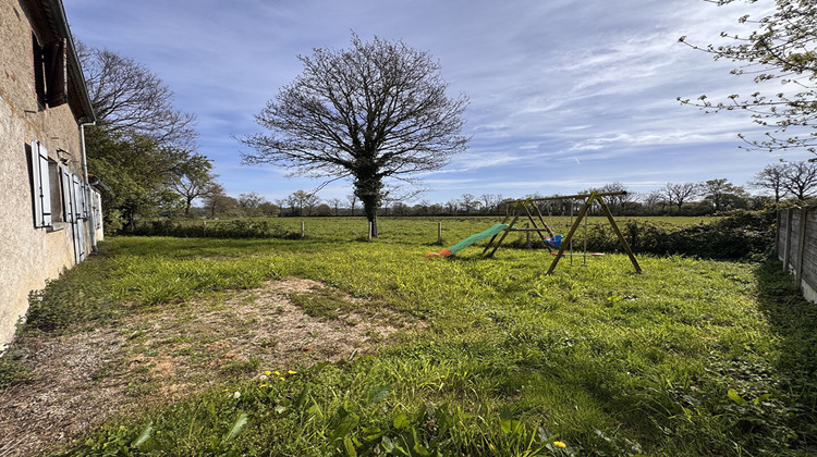 Ma-Cabane - Location Maison SAINT-HILAIRE-DE-CHALEONS, 105 m²