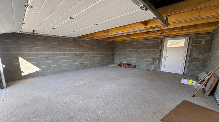 Ma-Cabane - Location Maison SAINT-HILAIRE-DE-CHALEONS, 93 m²