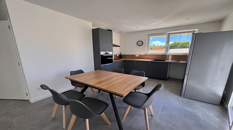 Ma-Cabane - Location Maison SAINT-HILAIRE-DE-CHALEONS, 74 m²