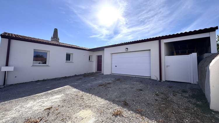 Ma-Cabane - Location Maison SAINT-HILAIRE-DE-CHALEONS, 93 m²