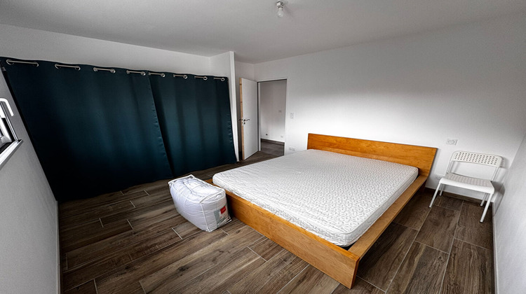 Ma-Cabane - Location Maison SAINT-HILAIRE-DE-CHALEONS, 93 m²