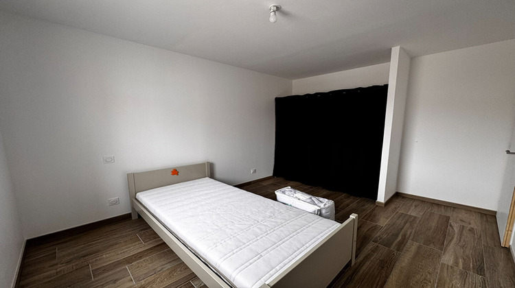 Ma-Cabane - Location Maison SAINT-HILAIRE-DE-CHALEONS, 93 m²