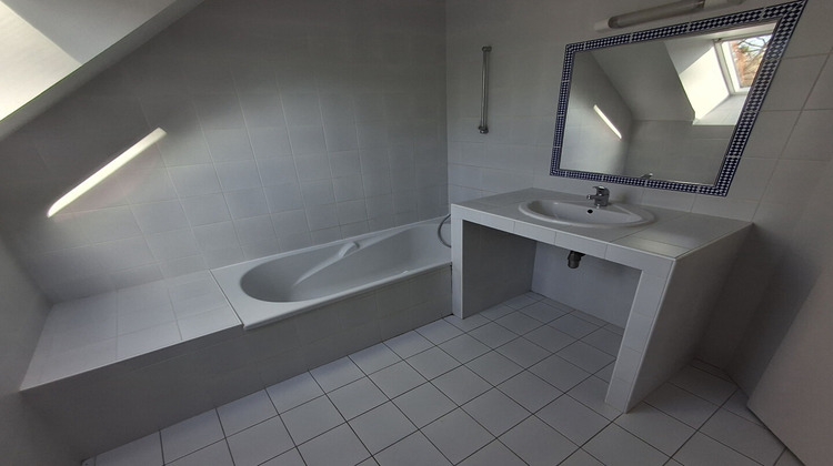 Ma-Cabane - Location Maison SAINT-JEAN-BREVELAY, 70 m²