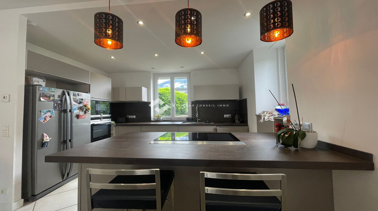 Ma-Cabane - Location Maison Saint-Jean-de-Maurienne, 238 m²