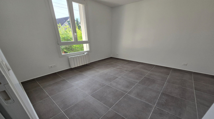 Ma-Cabane - Location Maison SAINT-JEAN-LES-DEUX-JUMEAUX, 46 m²
