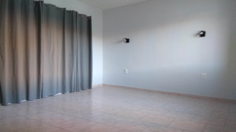 Ma-Cabane - Location Maison Saint-Laurent-de-la-Cabrerisse, 97 m²