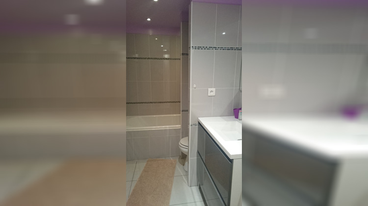 Ma-Cabane - Location Maison SAINT-LAURENT-DE-LA-SALANQUE, 50 m²