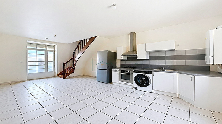 Ma-Cabane - Location Maison SAINT-LEONARD-DE-NOBLAT, 45 m²