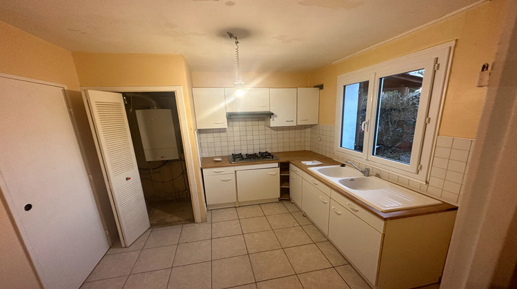 Ma-Cabane - Location Maison SAINT-MARTIN-DE-CRAU, 65 m²