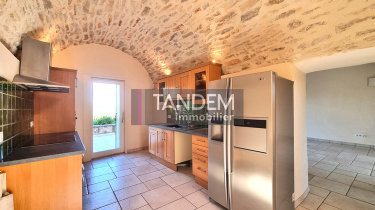 Ma-Cabane - Location Maison Saint-Martin-de-Londres, 238 m²