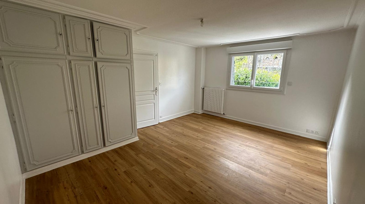 Ma-Cabane - Location Maison SAINT-MARTIN-DES-CHAMPS, 129 m²