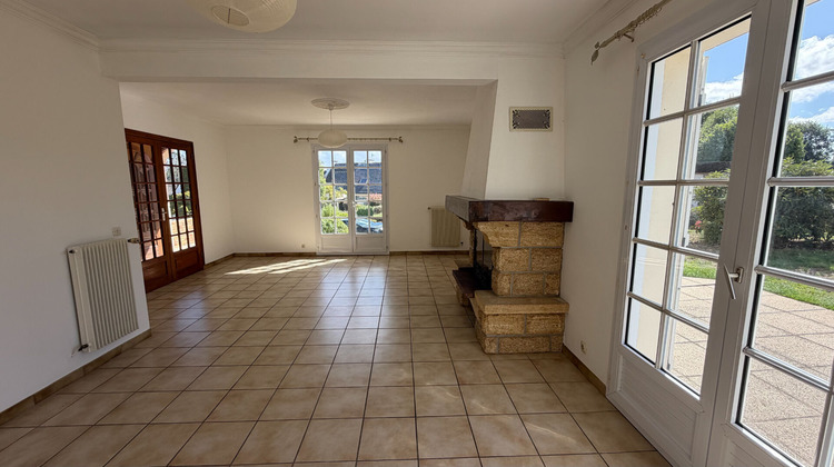 Ma-Cabane - Location Maison SAINT-MARTIN-DES-CHAMPS, 113 m²