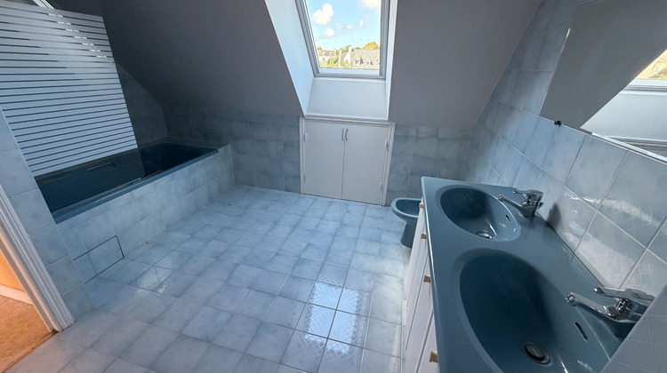 Ma-Cabane - Location Maison SAINT-MARTIN-DES-CHAMPS, 113 m²