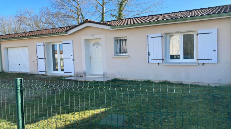 Ma-Cabane - Location Maison Saint-Médard-de-Guizières, 80 m²