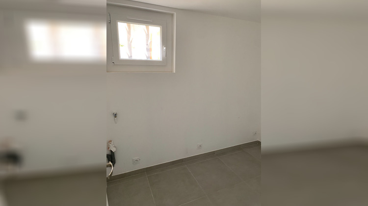 Ma-Cabane - Location Maison SAINT-MITRE-LES-REMPARTS, 101 m²