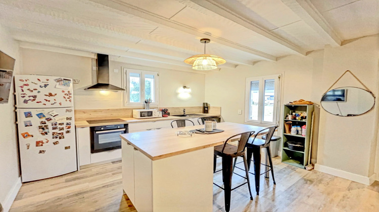 Ma-Cabane - Location Maison Saint-Pantaléon-de-Larche, 127 m²