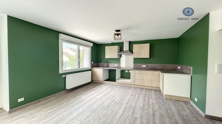 Ma-Cabane - Location Maison Saint-Pantaléon-de-Larche, 77 m²