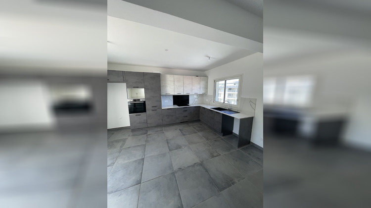 Ma-Cabane - Location Maison Saint-Pierre, 97 m²