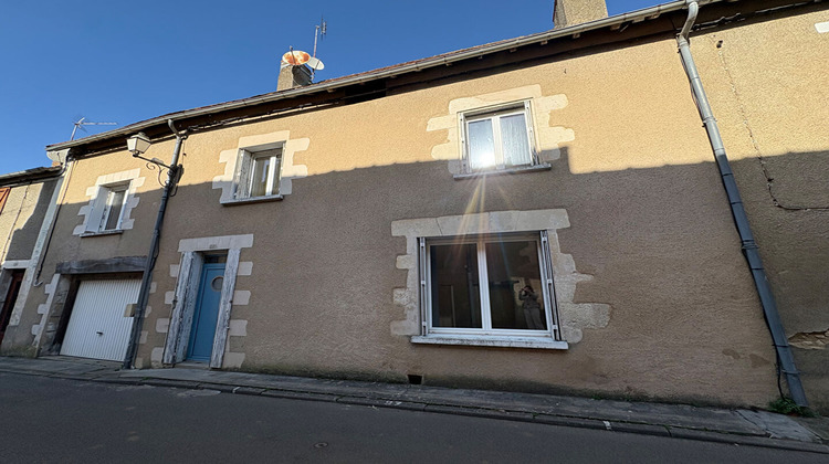 Ma-Cabane - Location Maison SAINT-PIERRE-DE-MAILLE, 102 m²