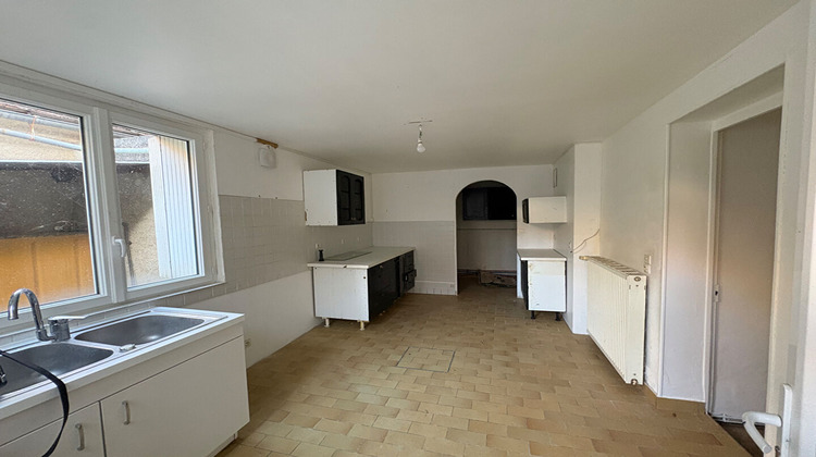 Ma-Cabane - Location Maison SAINT-PIERRE-DE-MAILLE, 102 m²