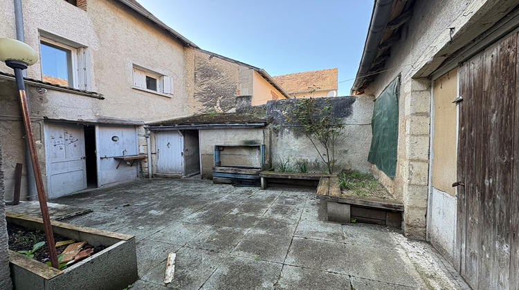Ma-Cabane - Location Maison SAINT-PIERRE-DE-MAILLE, 102 m²