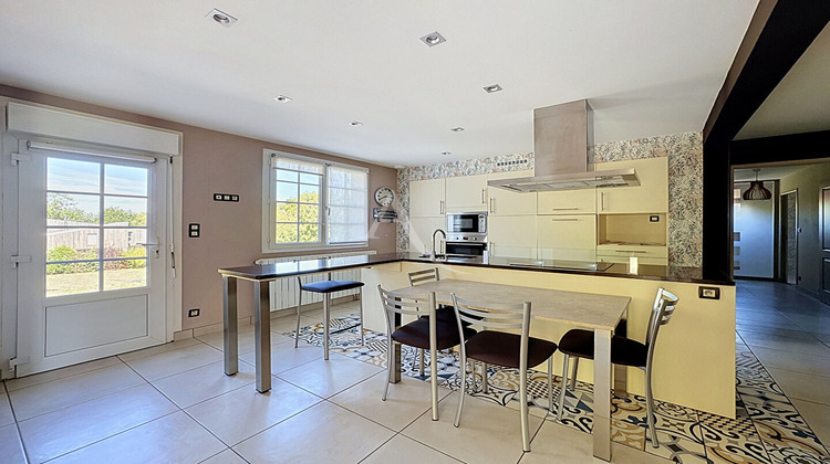 Ma-Cabane - Location Maison SAINT-PIERRE-LA-COUR, 140 m²