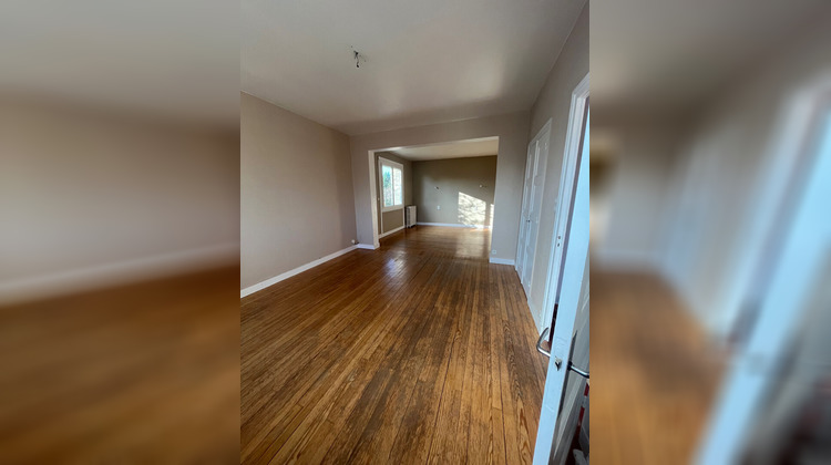 Ma-Cabane - Location Maison SAINT-ROMAIN-LE-PUY, 137 m²