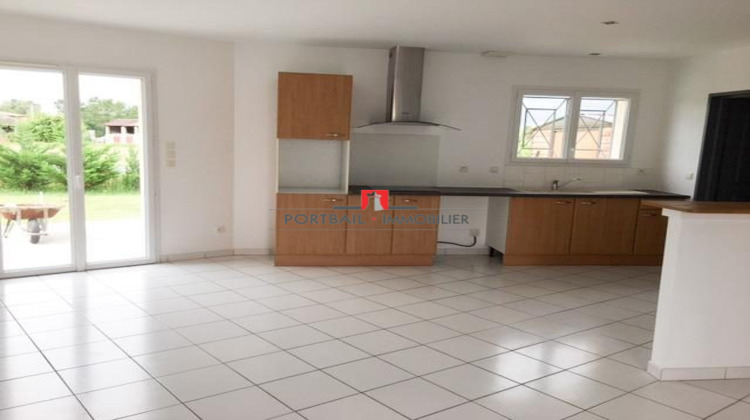 Ma-Cabane - Location Maison Saint-Savin, 100 m²