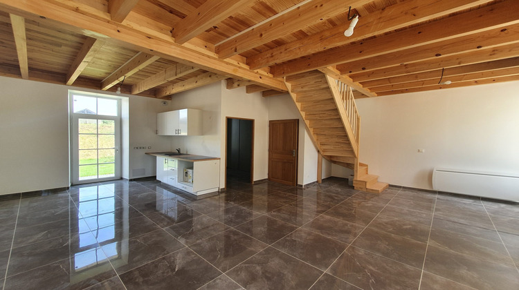 Ma-Cabane - Location Maison Saint-Sorlin-de-Conac, 77 m²