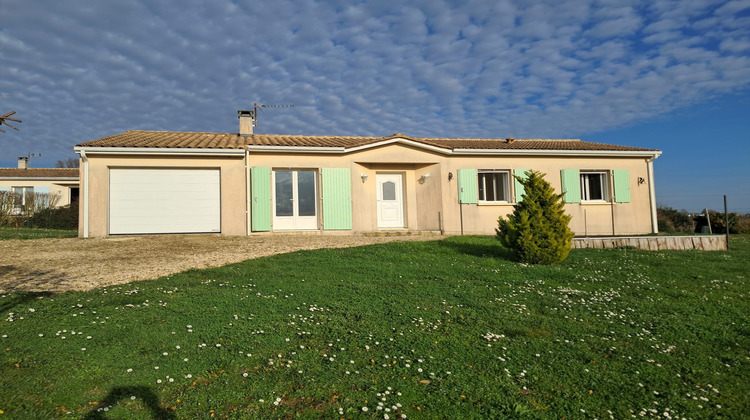 Ma-Cabane - Location Maison Saint-Sorlin-de-Conac, 77 m²