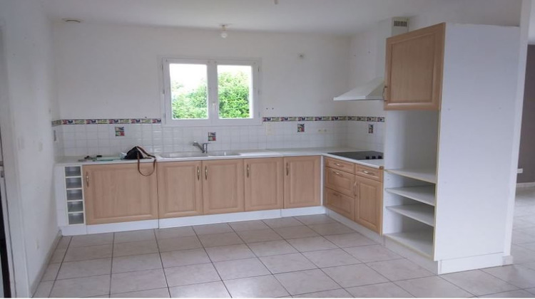 Ma-Cabane - Location Maison Saint-Sorlin-de-Conac, 77 m²