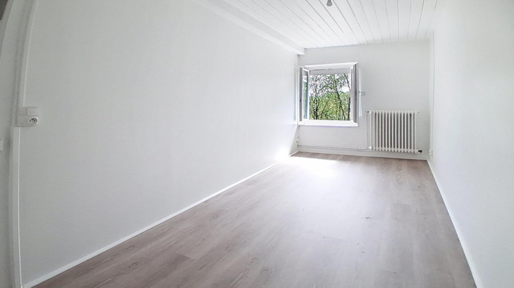 Ma-Cabane - Location Maison Saint-Sorlin-de-Morestel, 158 m²