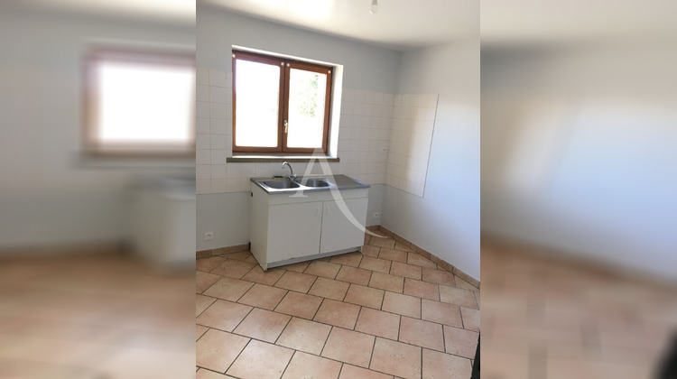 Ma-Cabane - Location Maison SAINT-VIATRE, 65 m²