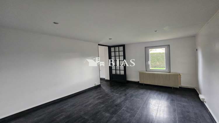 Ma-Cabane - Location Maison Sainte-Colombe-la-Commanderie, 94 m²