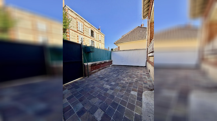 Ma-Cabane - Location Maison SAINTE SAVINE, 140 m²