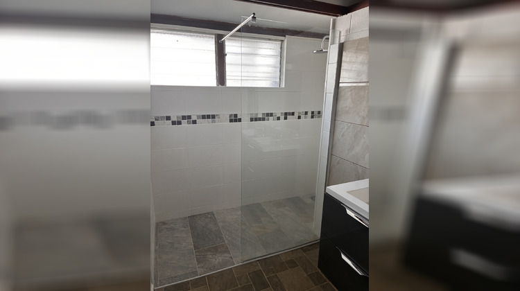 Ma-Cabane - Location Maison Sainte-Suzanne, 86 m²