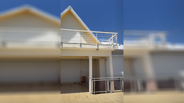 Ma-Cabane - Location Maison Sainte-Suzanne, 320 m²