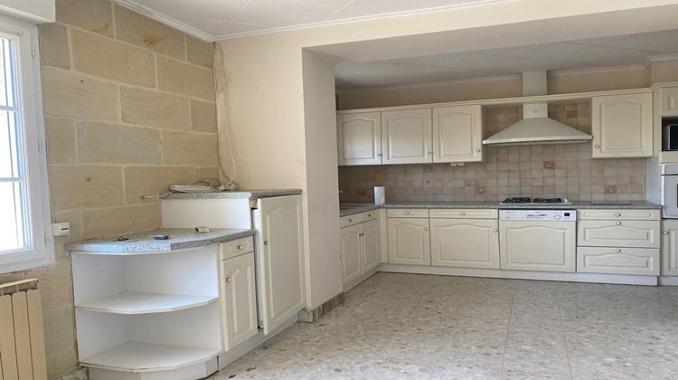 Ma-Cabane - Location Maison SAUVETERRE-DE-GUYENNE, 200 m²