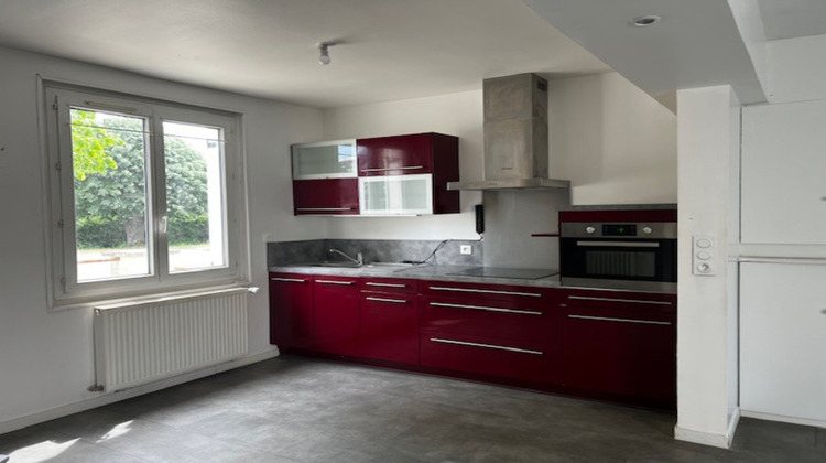 Ma-Cabane - Location Maison SEICHES SUR LE LOIR, 65 m²
