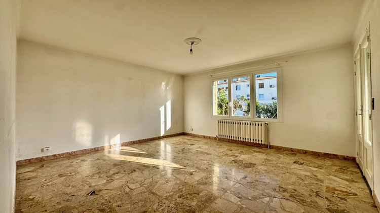 Ma-Cabane - Location Maison SENAS, 95 m²