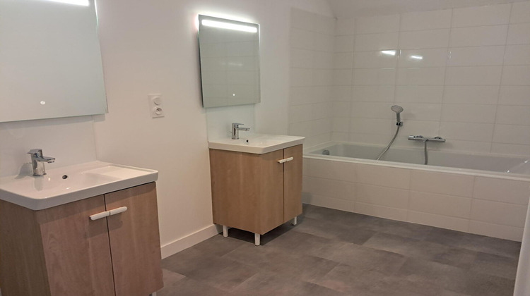 Ma-Cabane - Location Maison SENS-DE-BRETAGNE, 120 m²