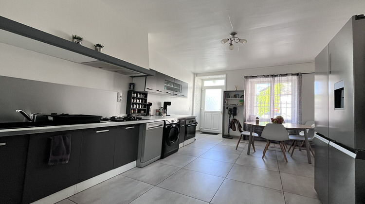 Ma-Cabane - Location Maison SERMAISE, 100 m²