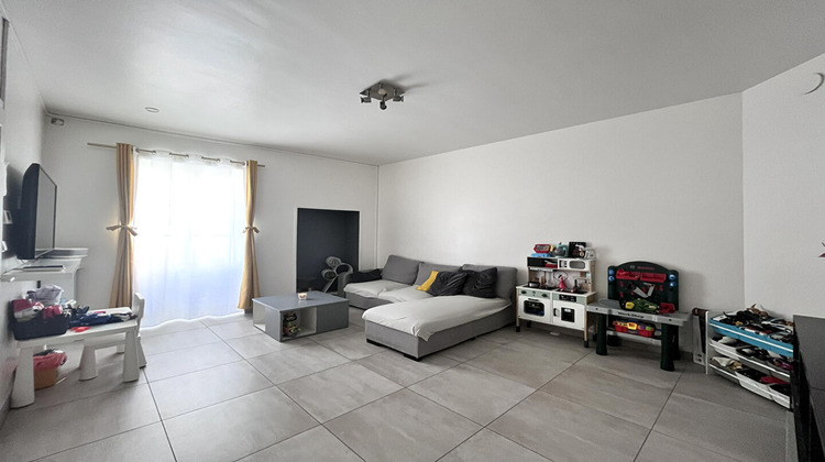 Ma-Cabane - Location Maison SERMAISE, 100 m²