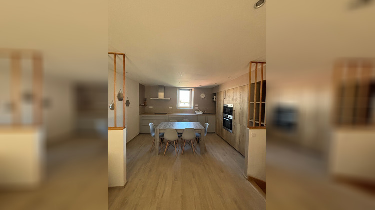 Ma-Cabane - Location Maison SERRIERES, 55 m²