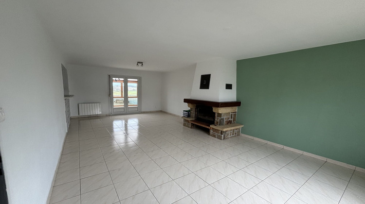 Ma-Cabane - Location Maison Solre-le-Château, 82 m²