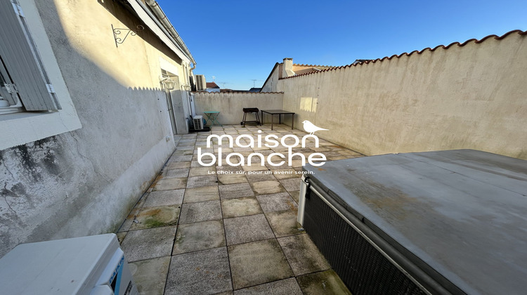 Ma-Cabane - Location Maison Surgères, 200 m²